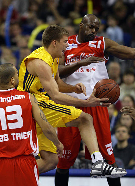 摘得女子项 摘得女子项