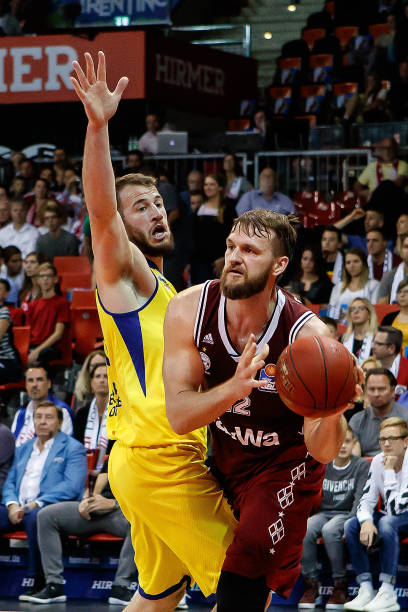 多的国际广 多的国际广